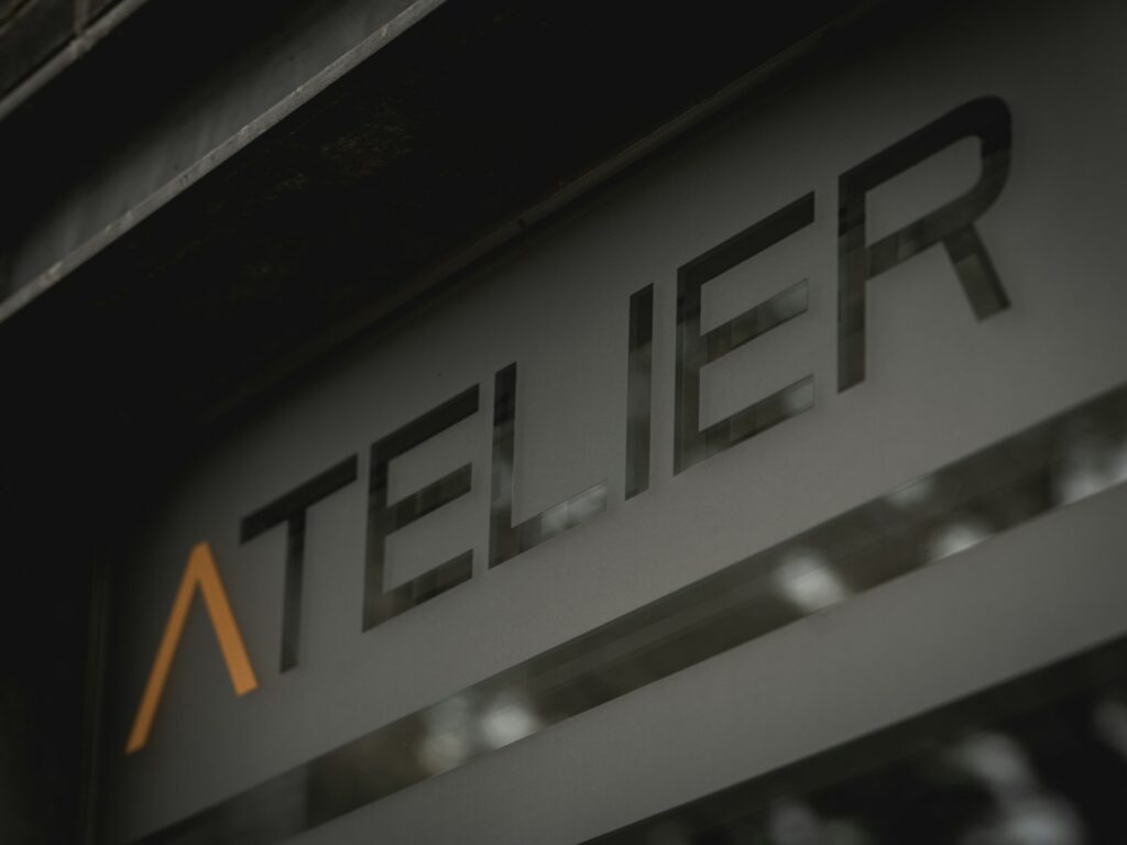 Enseigne d'atelier (image provisoire)